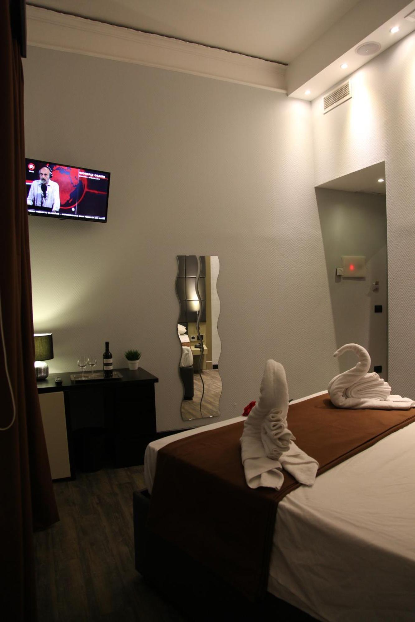 Dolce Vita Rooms Неаполь Екстер'єр фото