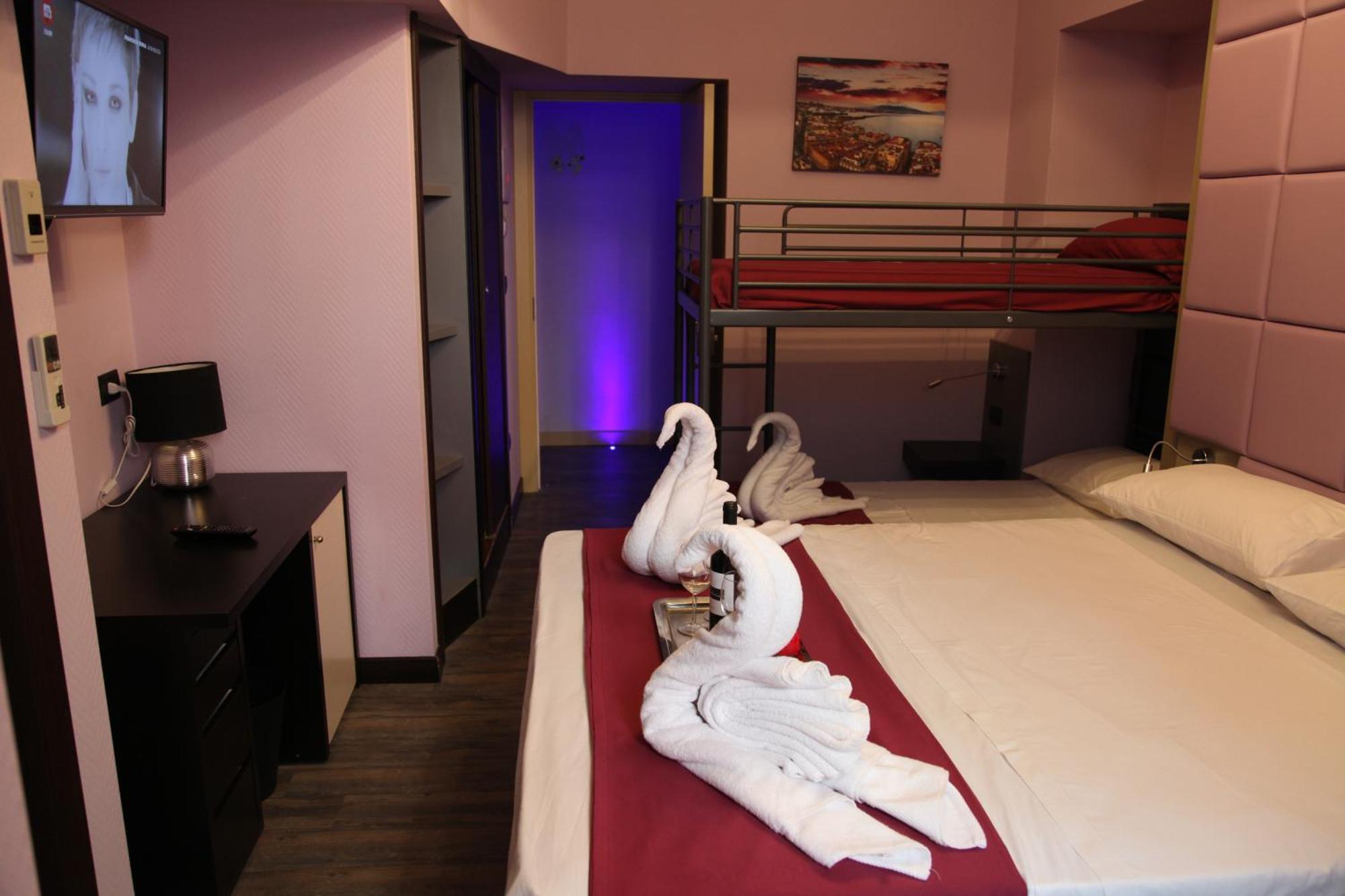 Dolce Vita Rooms Неаполь Екстер'єр фото