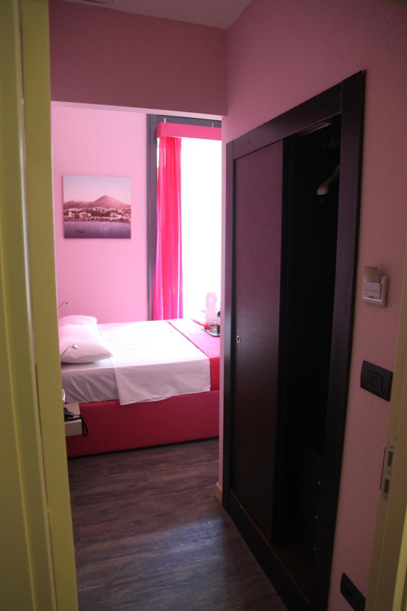Dolce Vita Rooms Неаполь Екстер'єр фото