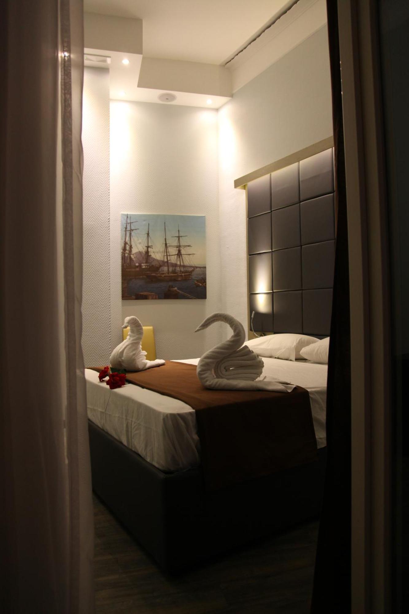 Dolce Vita Rooms Неаполь Екстер'єр фото