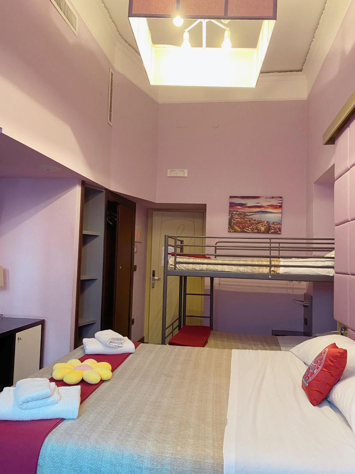 Dolce Vita Rooms Неаполь Екстер'єр фото